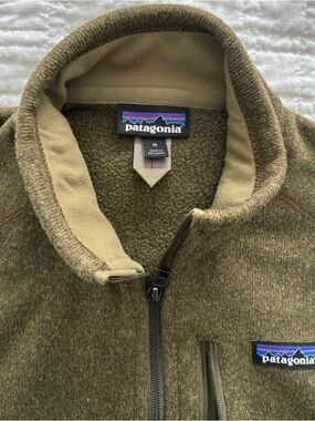Patagonia fleece zip-up vest.  Men’s medium.